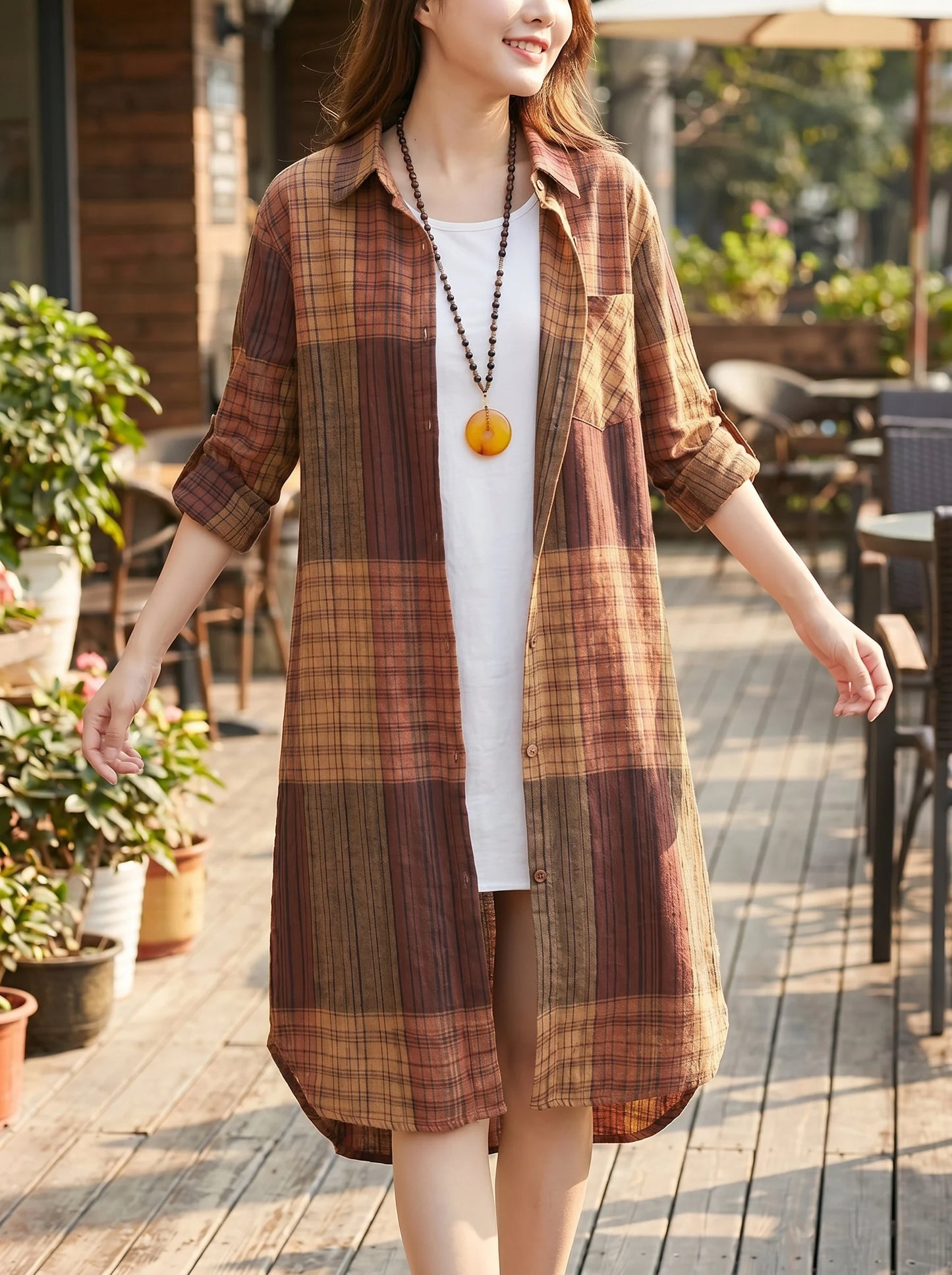 New Women's Casual Fashion blouse temperament popular Shirt Plaid Lapel Loose Button Cardigan Top Suitable For Spring And Autumn