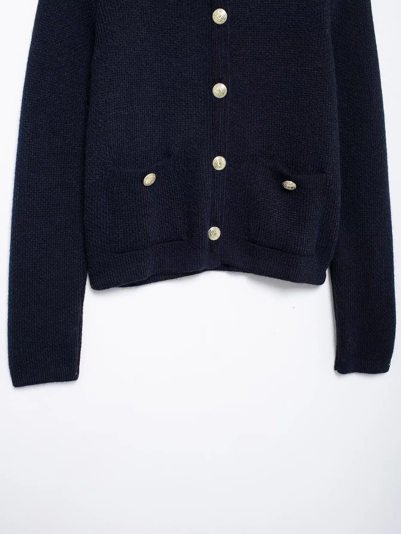 Women's Winter Slim Short Knitted Cardigan Jacket Retro Round Neck Gold Breasted Decoration Elegant Women's Casual Jacket