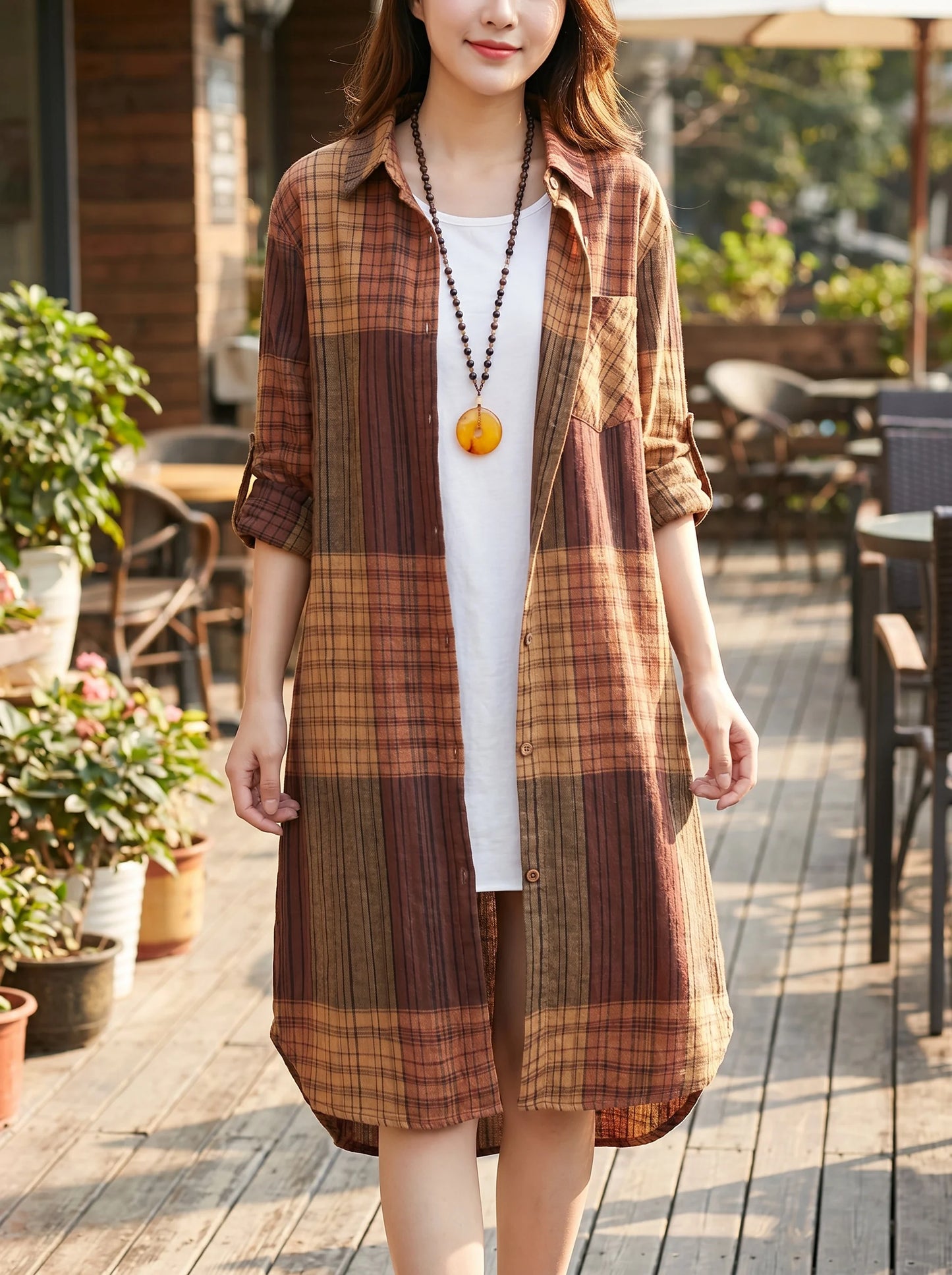 New Women's Casual Fashion blouse temperament popular Shirt Plaid Lapel Loose Button Cardigan Top Suitable For Spring And Autumn